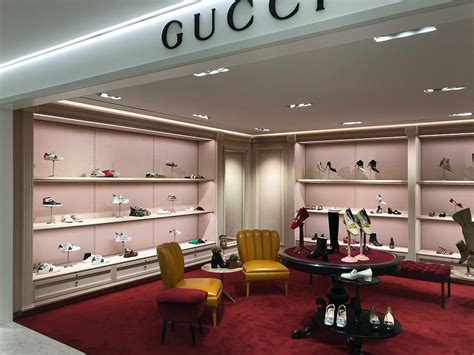 gucci outlet store toronto|gucci holt toronto bloor on.